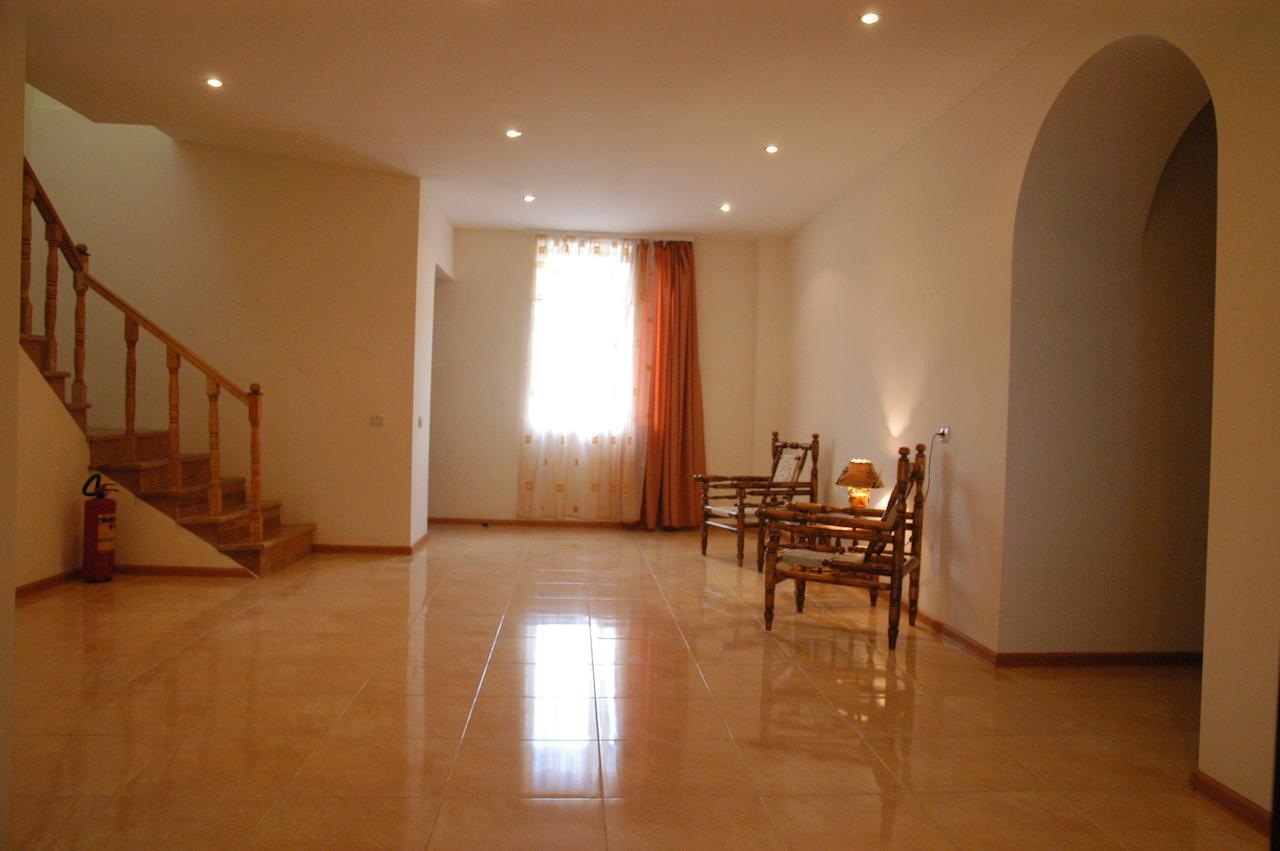 Sisian Hotel Basen מראה חיצוני תמונה